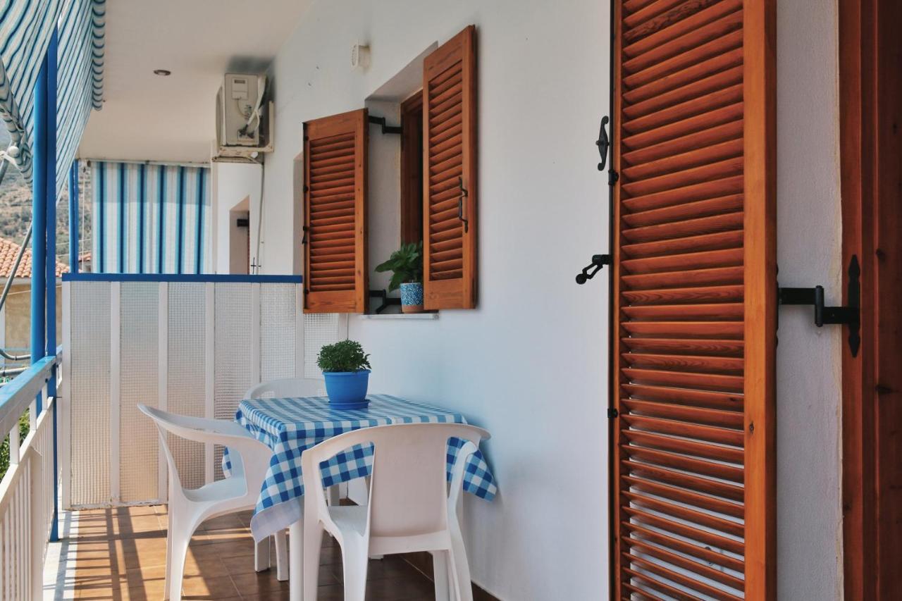 Seaview- 2 Space - Selfcatering Apartment - Helen No 3 卡西罗彼卡多 外观 照片